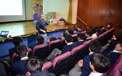 8° básicos participan en Charla sobre Autocuidado y Afectividad