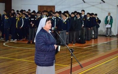 Hijas de María Auxiliadora saludan a estudiantes en Buenos Días en vísperas de nuestro 120° Aniversario