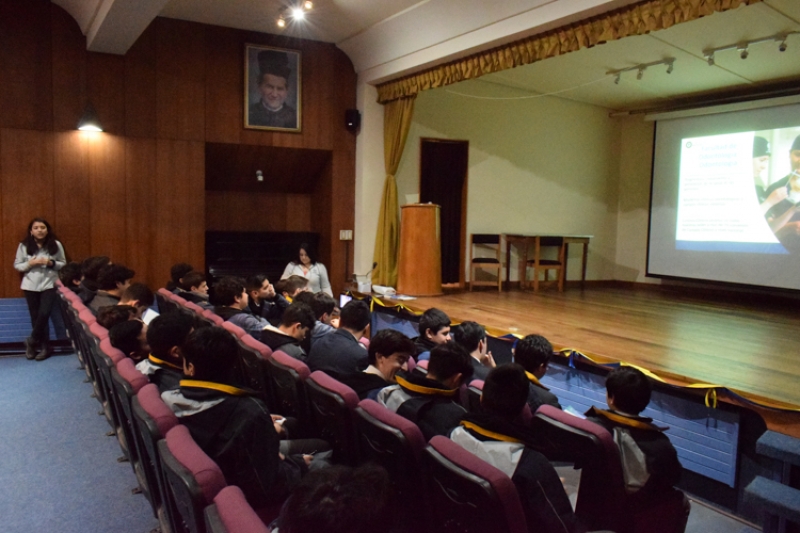 3° y 4° medios participan en Charlas informativas de la USS