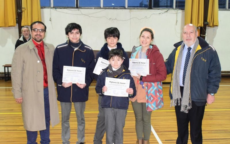 Escritores de Microcuentos son reconocidos por sus creaciones