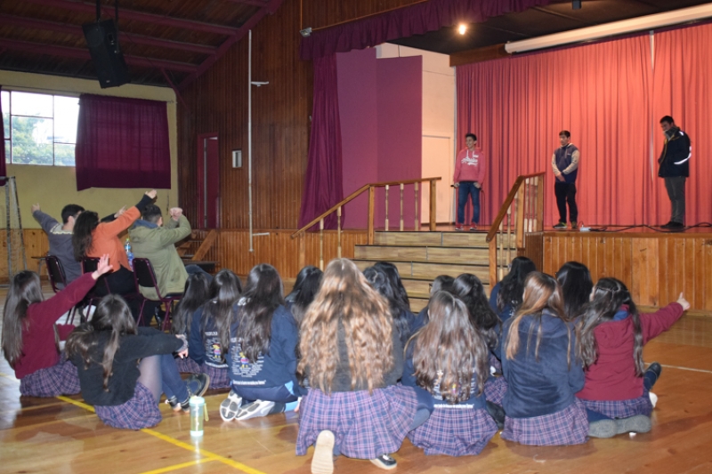 Batalla de Gallos en el Colegio Nuestra Señora del Carmen