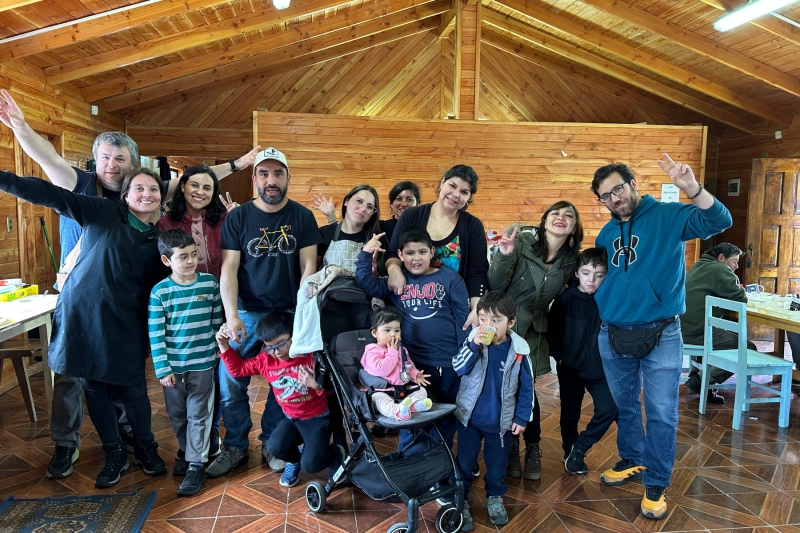 1° básico C colabora con el 26° Comedor Solidario ’24