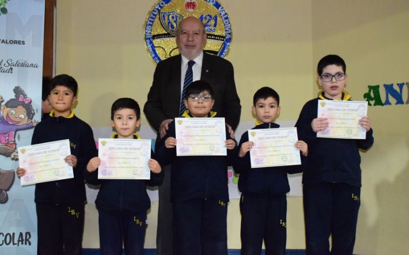 Reconocimientos Asistencia y Comportamiento del 1° trimestre (1° y 2° ciclo)